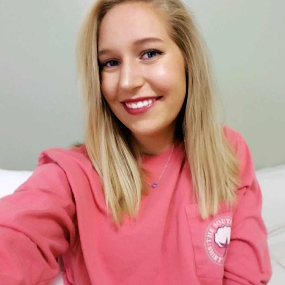 Meet your Posher, Danielle